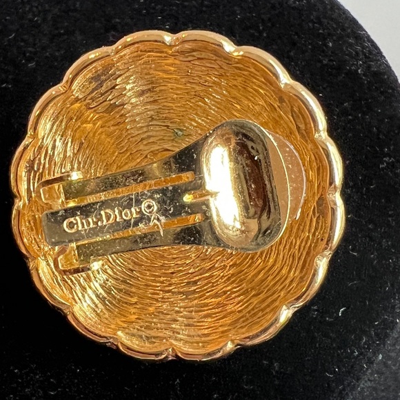 Vintage Christian Dior Signed Gold Tone Clip-On Earrings With Crystals and Pearl - Picture 7 of 8